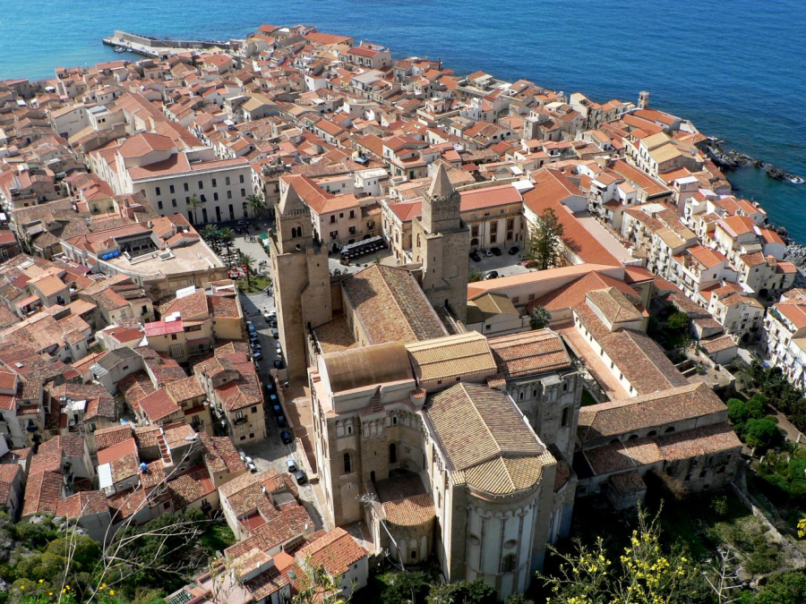 Cefalu, şarmul medieval al Siciliei