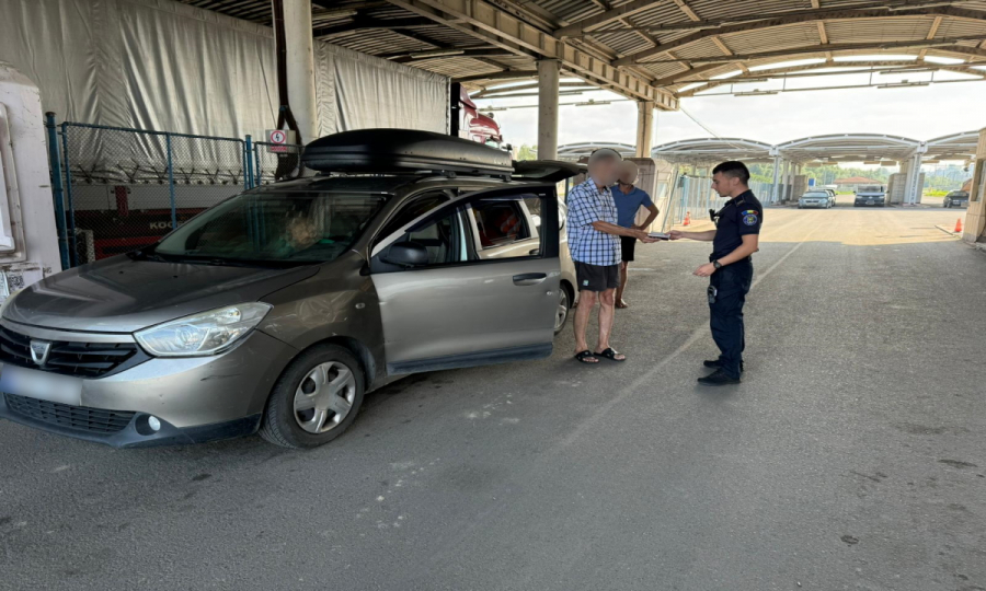 Autoturism cu data de expirare a ITP-ului modificată