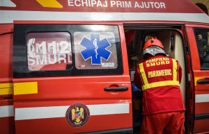 Accident pe DN 26. Patru persoane, printre care și un copil, sunt rănite