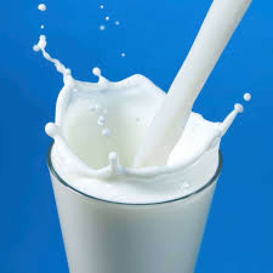 Mai puţin lapte, la nivelul județului Galați/ Lucrurile se vor înrăutăți în 2015