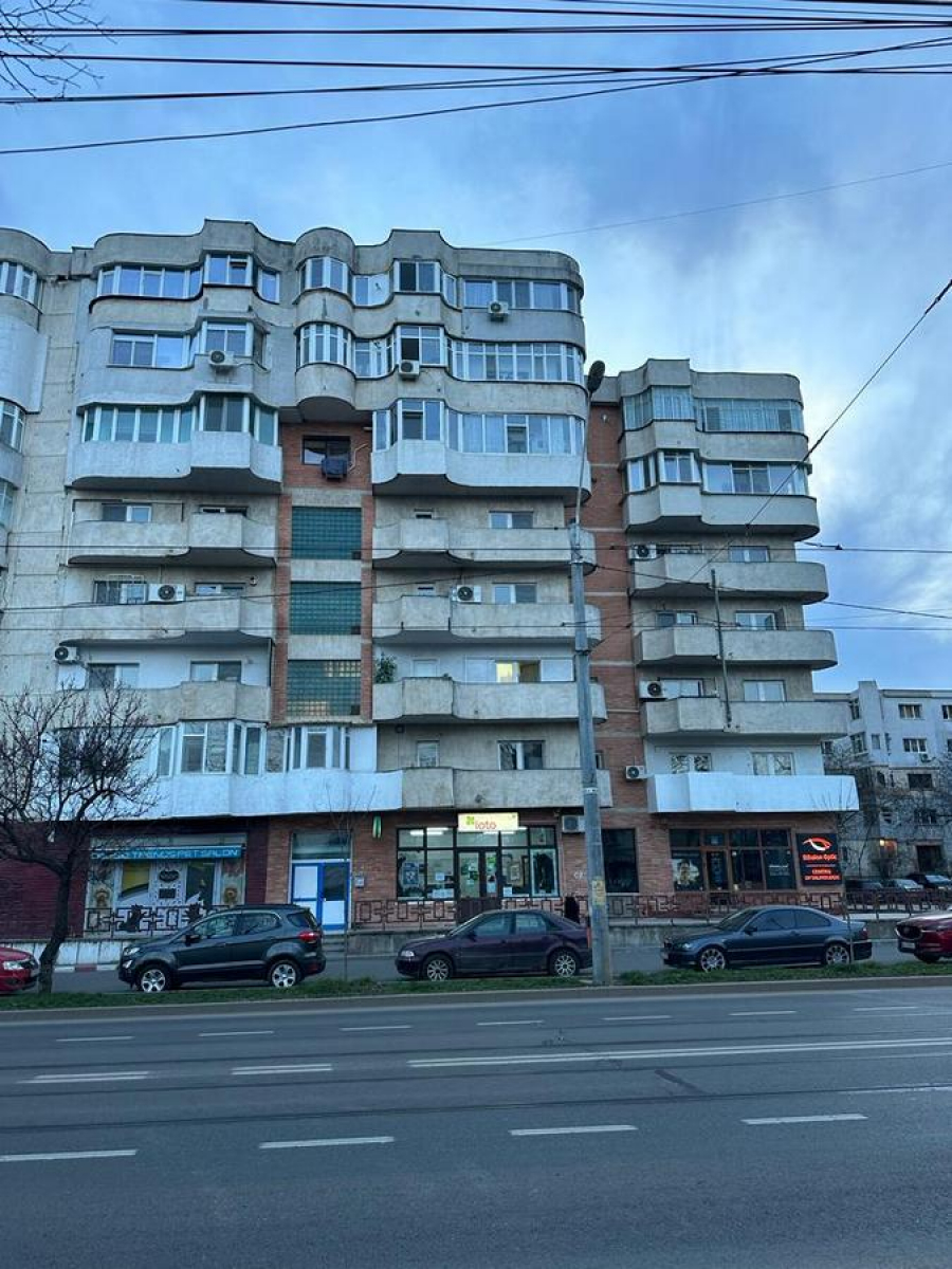 Hotelul „Sidex” tulbură liniștea locatarilor unui cartier central al oraşului