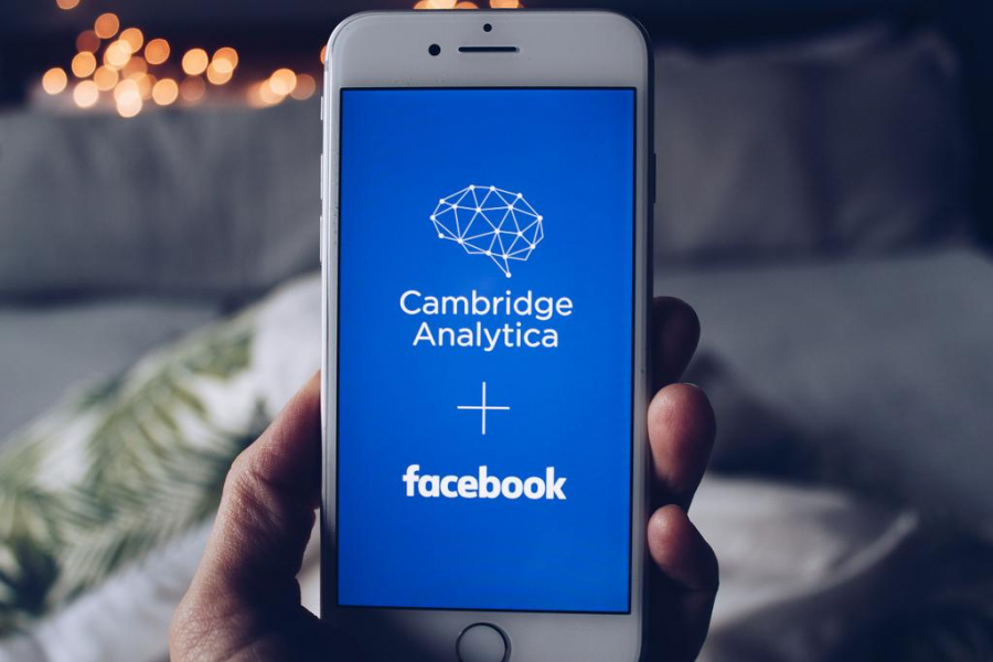 Divizia din SUA a Cambridge Analytica a intrat în faliment