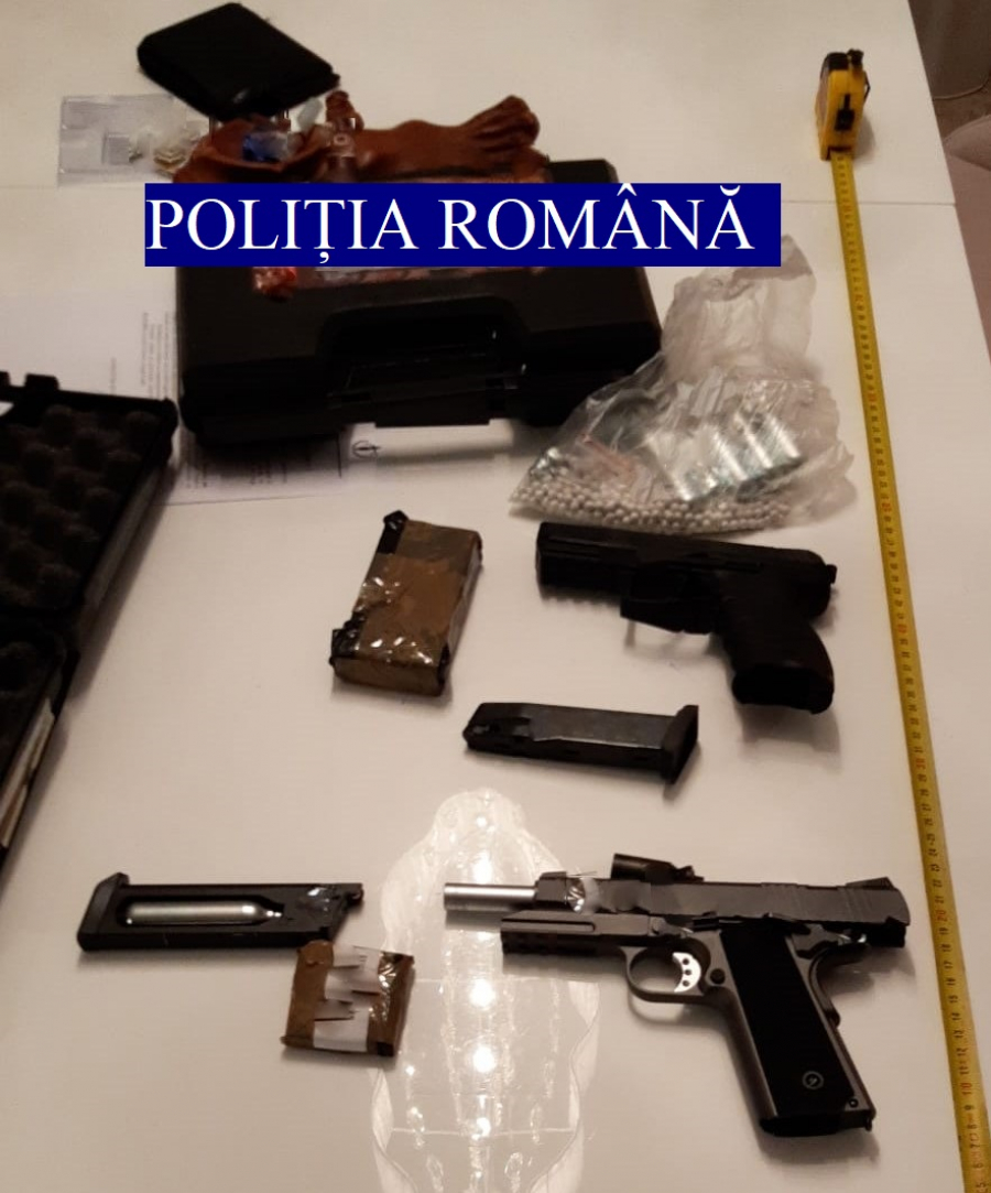 Poliția caută arme cumpărate online din Ungaria. Sute de descinderi la Galați și în restul țării (VIDEO)