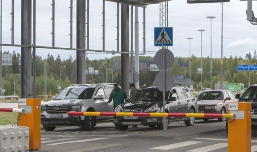 Finlanda își închide frontierele pentru rușii cu vize turistice