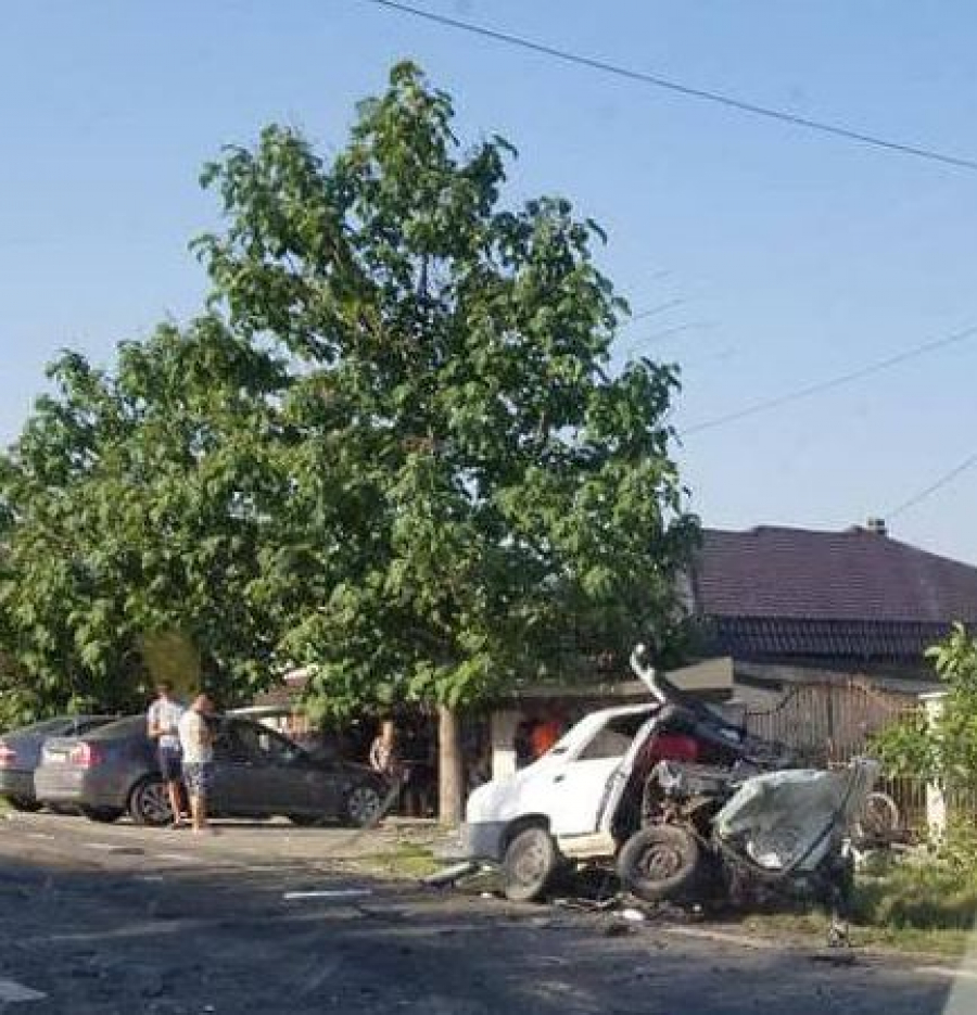 Tragedie pe ”şoseaua morţii”. Un poliţist a salvat un câine, dar a ucis doi oameni (VIDEO)