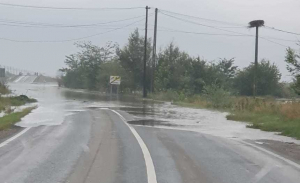 Mai sunt trei drumuri închise în judeţul Galaţi