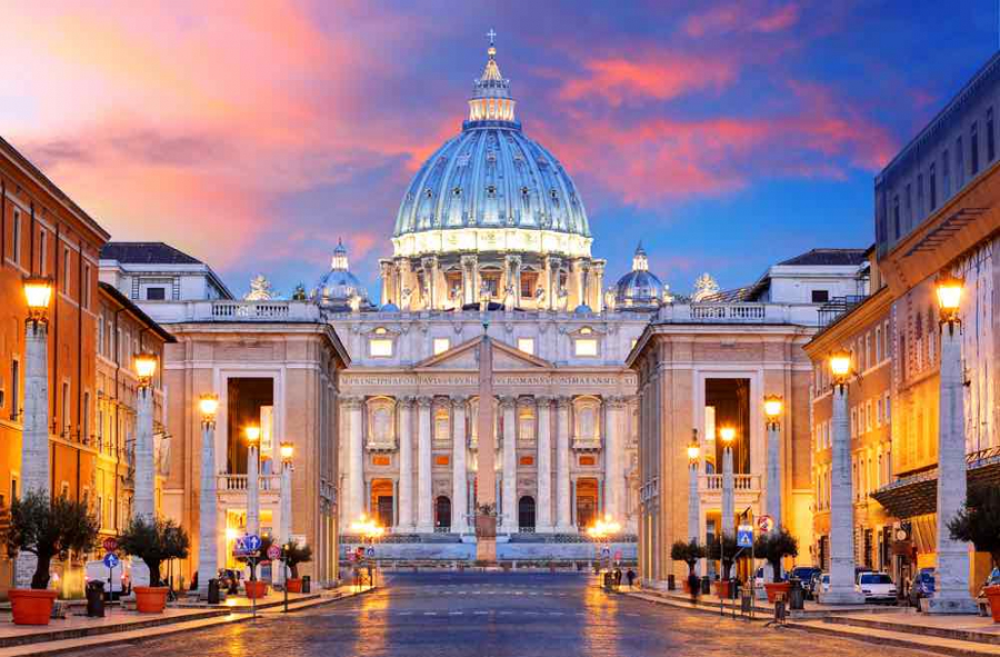 Cine sunt favoriţi la noul pontificat