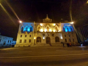 Solidaritate. Sediul Prefecturii Galați, iluminat în culorile statului ucrainean