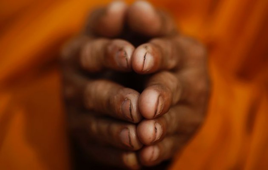Un călugăr budist intenţionează SĂ MOARĂ... prin meditaţie