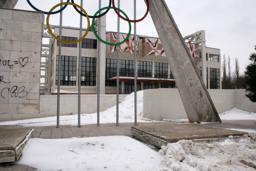 Sala Sporturilor tot nu e gata! Lucrările de reabilitare au fost gestionate în bătaie de joc