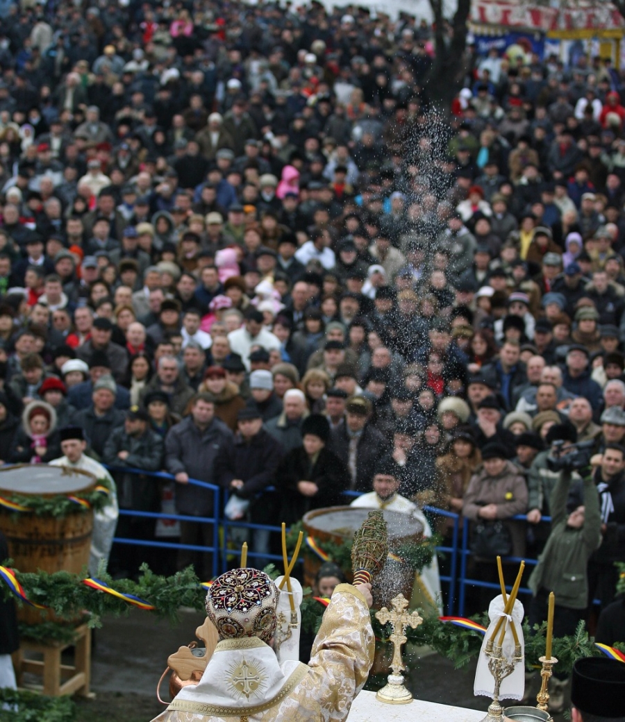 Mâine e SĂRBĂTOAREA Botezului Domnului Iisus Hristos