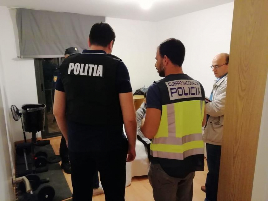 30 de tone de peşte confiscate în urma a 150 de percheziţii. Anchetă de amploare în mai multe state