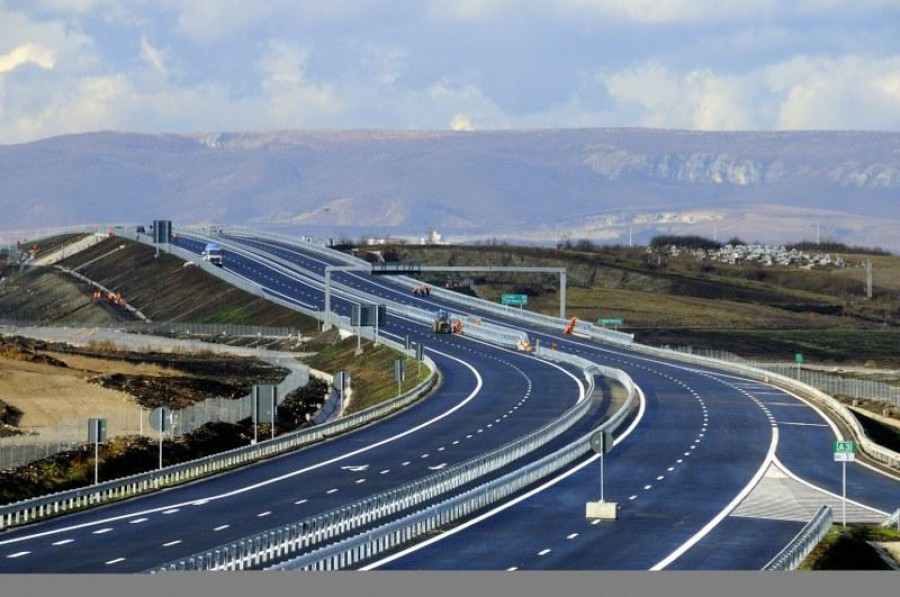 Investiţii prioritare pentru 2014: Nouă autostrăzi, Magistrala 5 metrou, dar şi linia de metrou spre Otopeni