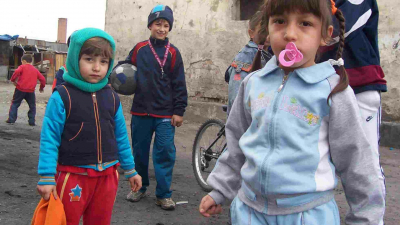 Abandonul școlar, o problemă persistentă printre elevii romi