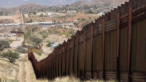 ZIDUL LUI TRUMP de la graniţa cu Mexicul va costa 21,6 miliarde de dolari!