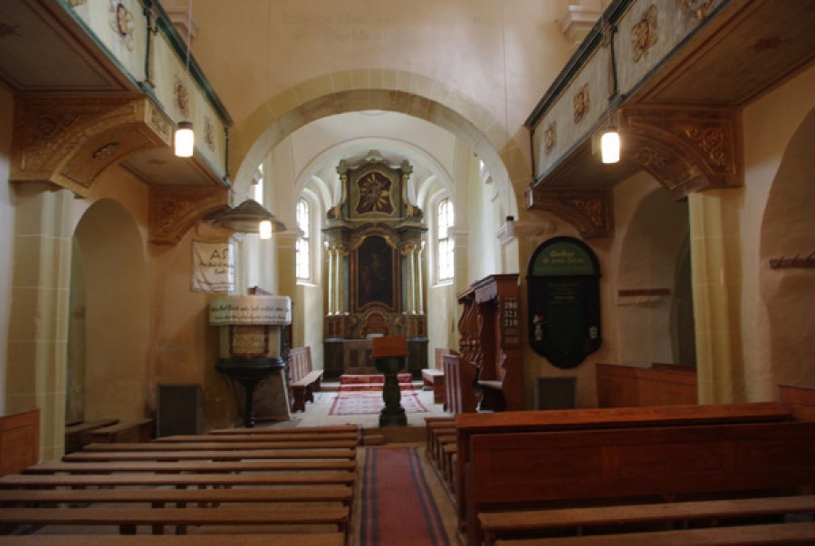 Biserica fortificată de la Vurpăr, la 30 de kilometri de Sibiu