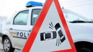 Șofer băut și fără permis, implicat &icirc;ntr-un accident pe strada 1 Decembrie