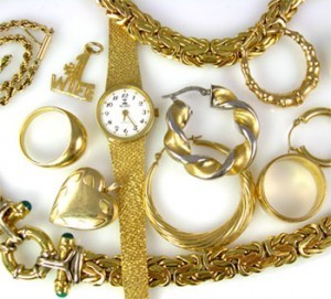 O fetiţă româncă a furat bijuterii în valoare de 50.000 de euro în Franţa