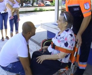 Canicula face victime! O bătrână a leşinat în stradă şi alţi 23 de gălăţeni au avut nevoie de intervenţia Ambulanţei