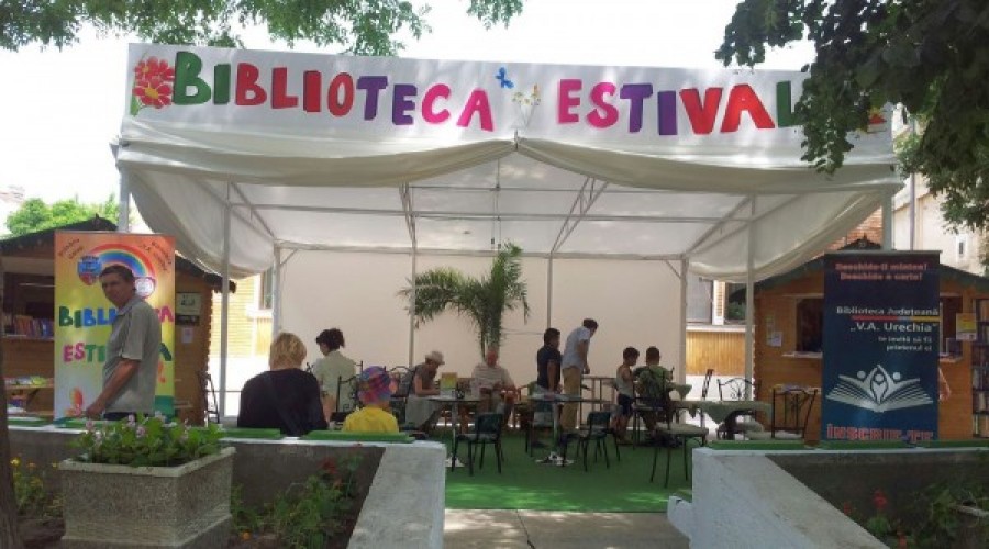 Tabără de creaţie la Biblioteca Estivală: „Viaţa liberă” îi răsplăteşte pe copiii creativi 