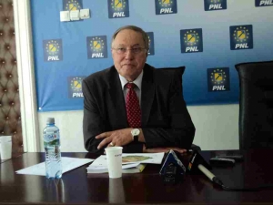 Mircea Toader, despre Băsescu: Nu există lider politic de nivelul lui/ Înscrierea în PMP, „o iniţiativă moartă”
