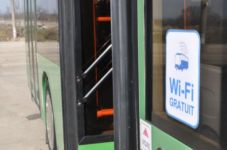 Internet wireless gratuit în autobuze pentru locuitorii a două oraşe din România