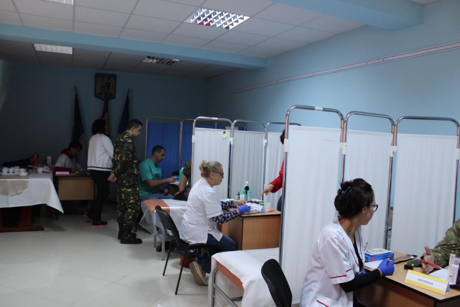 Caravana medicală a Spitalului Militar Galaţi a oferit consultaţii la Cudalbi. GRATUIT