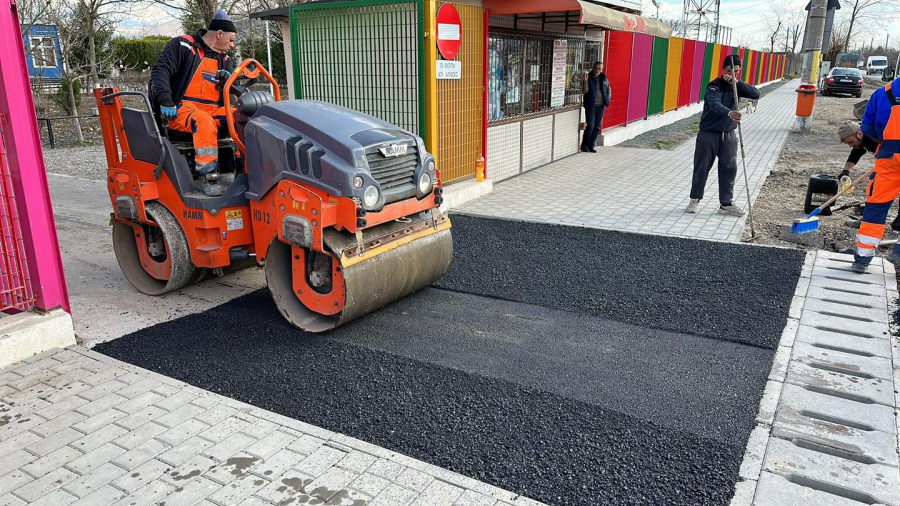 Asfaltare în mai multe cartiere din Tecuci