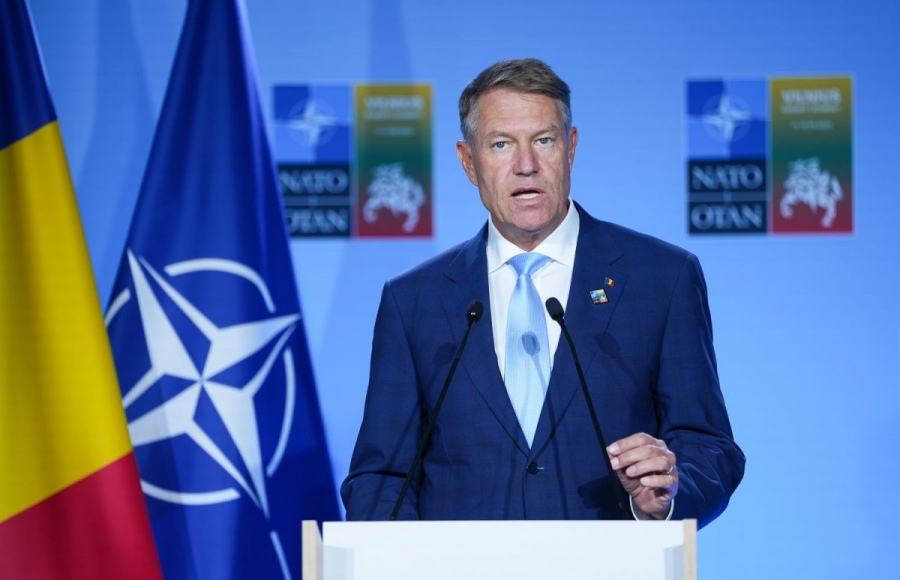 Iohannis, întâlnire cu liderii NATO la Paris