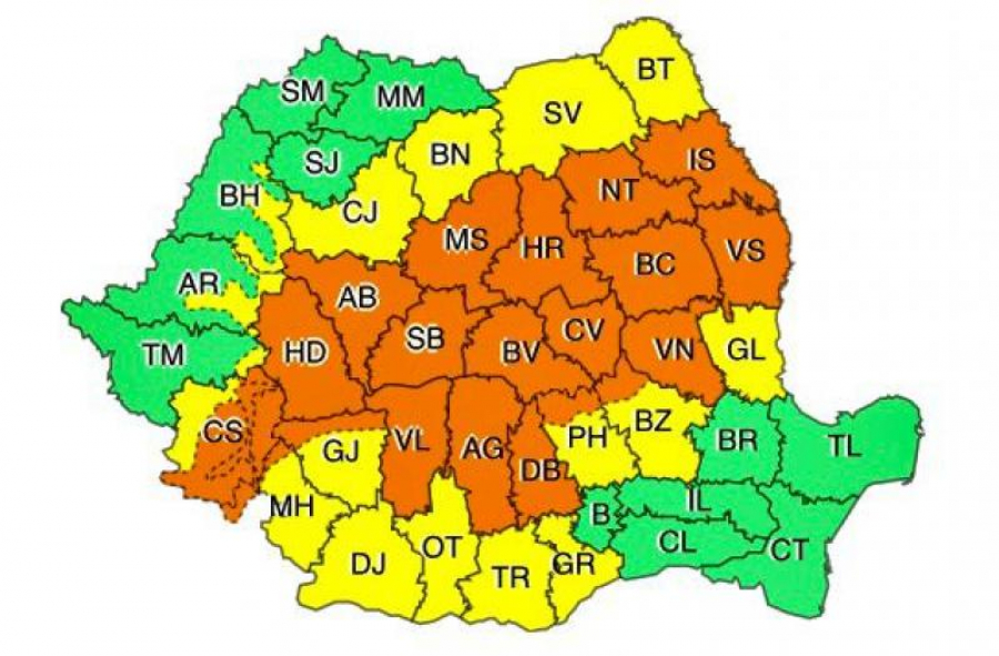 Instabilitate atmosferică accentuată în jumătate din țară. Avertizare meteo