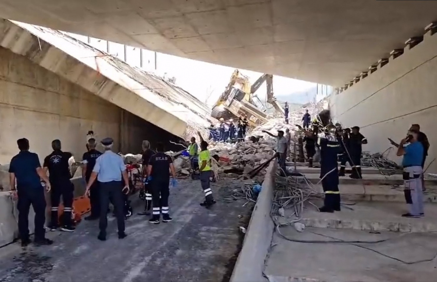 Pod prăbușit în Grecia