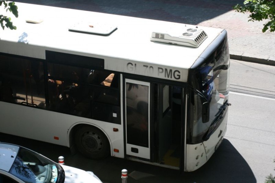 Modificări de traseu la autobuzele 15 şi 105