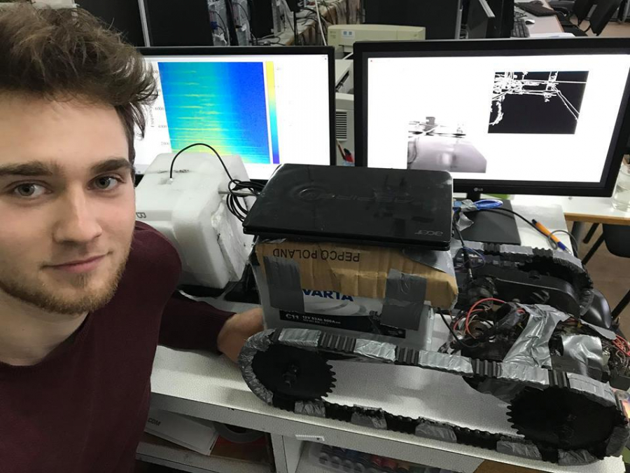 Descoperire inovativă pentru armată. Robot detector de mine antipersonal din plastic, creat de un gălățean | VIDEO