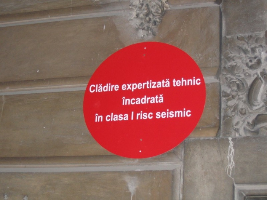 Banii pentru consolidarea clădirilor cu risc seismic, la mare căutare