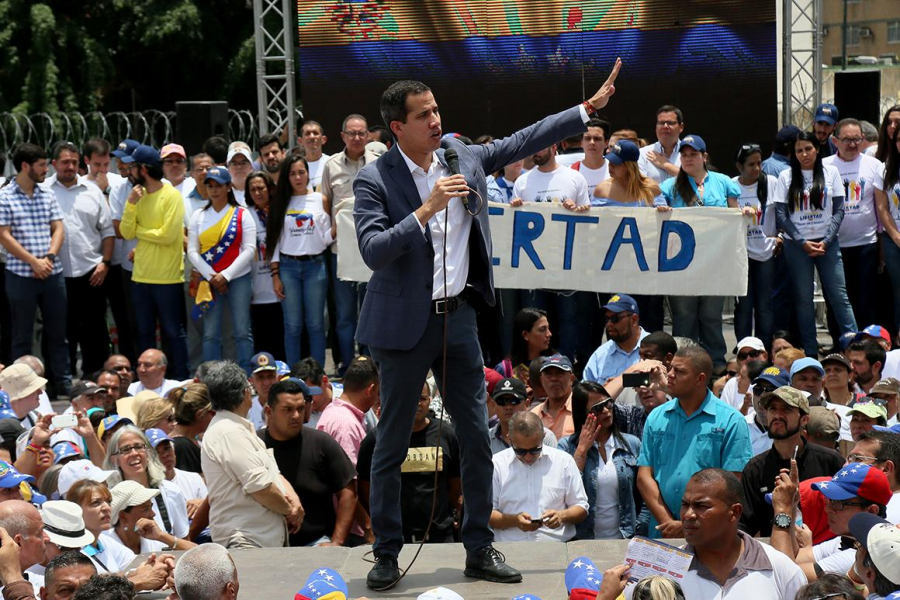 Juan Guaido îi cheamă pe venezueleni în stradă