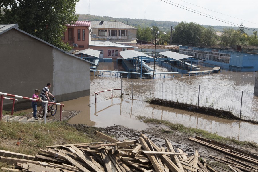 Sute de sinistraţi din Cudalbi primesc asistenţă tehnică specializată în construcţii din partea Habitat for Humanity