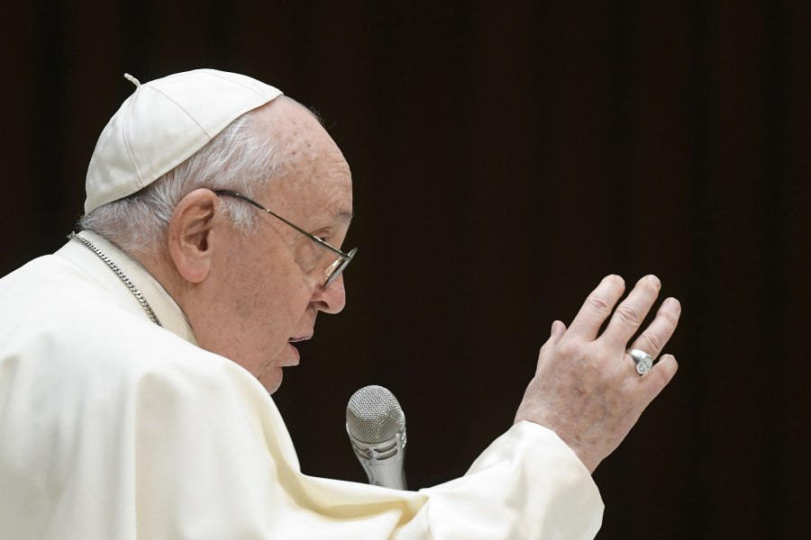 Papa Francisc denunță teoria "urâtă" a identității de gen