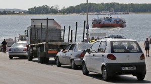 Campanie VL &quot;Ei tin Galaţiul în viaţă!&quot;/ PROFIT din monopolul pe TRECEREA Dunării