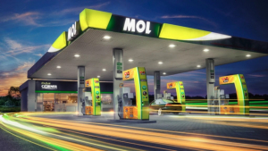 Benzinării din Galați și Cluj, somate de ANPC să revină la prețurile anterioare. MOL, amendată cu 100.000 de lei