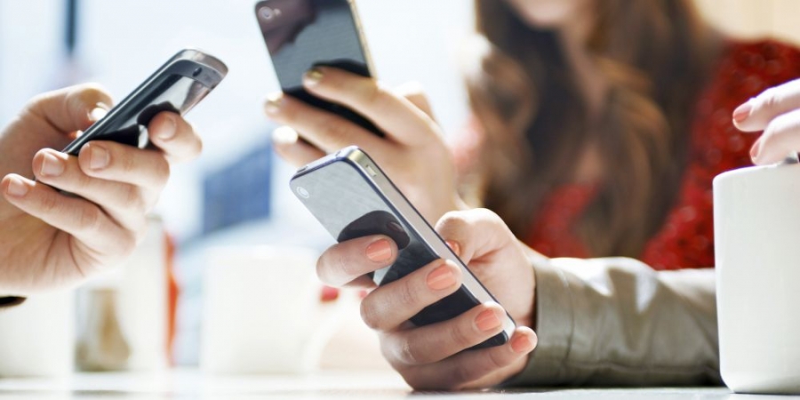 PREȚURI MARI pentru gălăţenii săraci. CÂT COSTĂ să îţi iei telefon