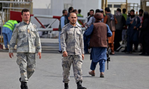Poliția afgană şi-a reluat activitatea, sub controlul talibanilor