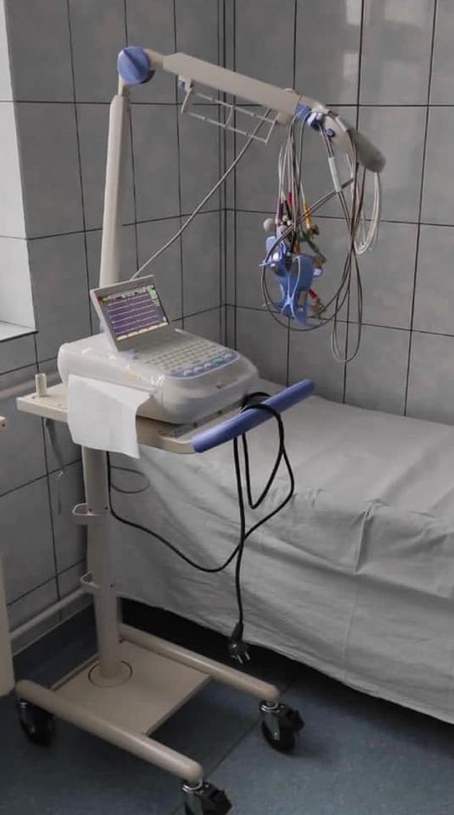 Șase electrocardiografe pentru Spitalul Județean