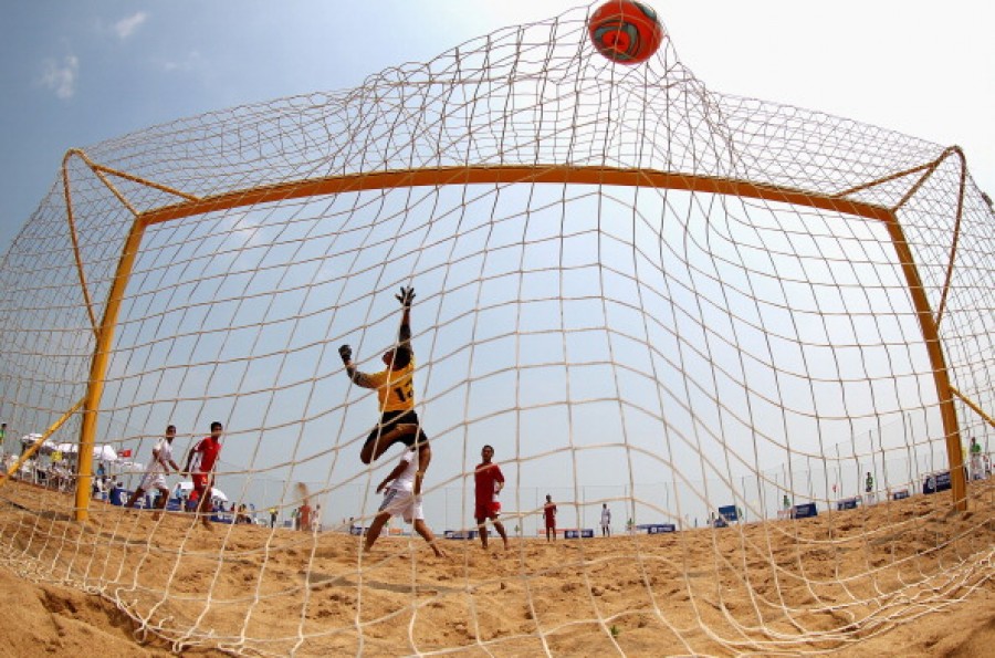 Trei zile de fotbal pe plajă la Complexul „Brateş”