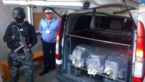 CAPTURĂ RECORD: Peste 2,5 tone de COCAINĂ, găsite de poliţişti în Portul Constanţa