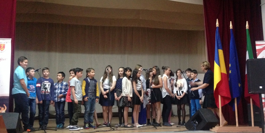 CATEDRA. Ziua Italiei sărbătorită de elevii de la "Racoviţă"