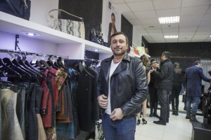 Lansare în lumea modei/ Fostul portar al Oţelului, Cristi Munteanu, şi-a deschis magazin în Galaţi