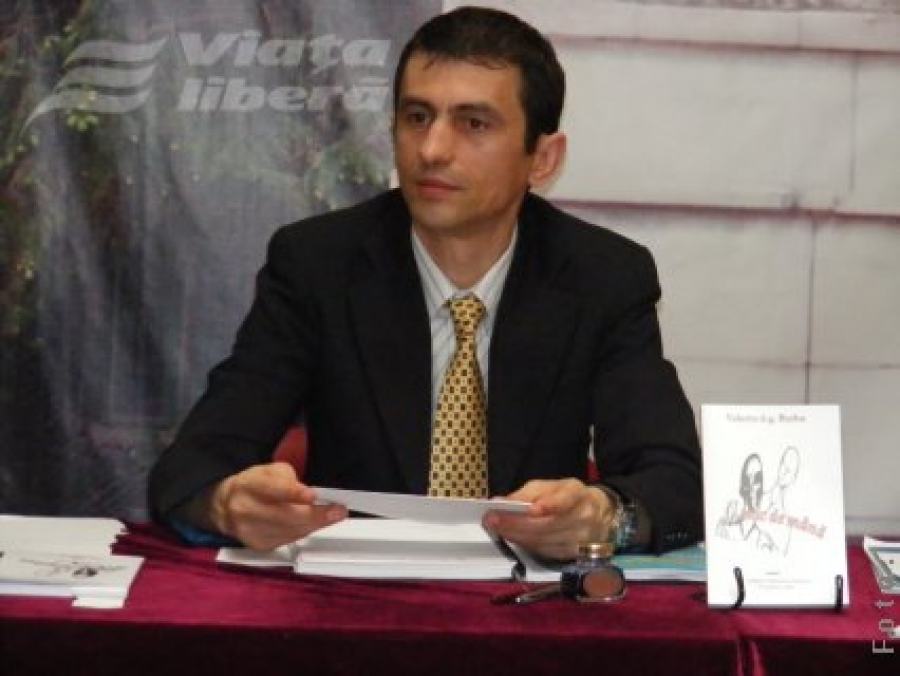 Revistă pe banii cadrelor şi redactori fluctuanţi