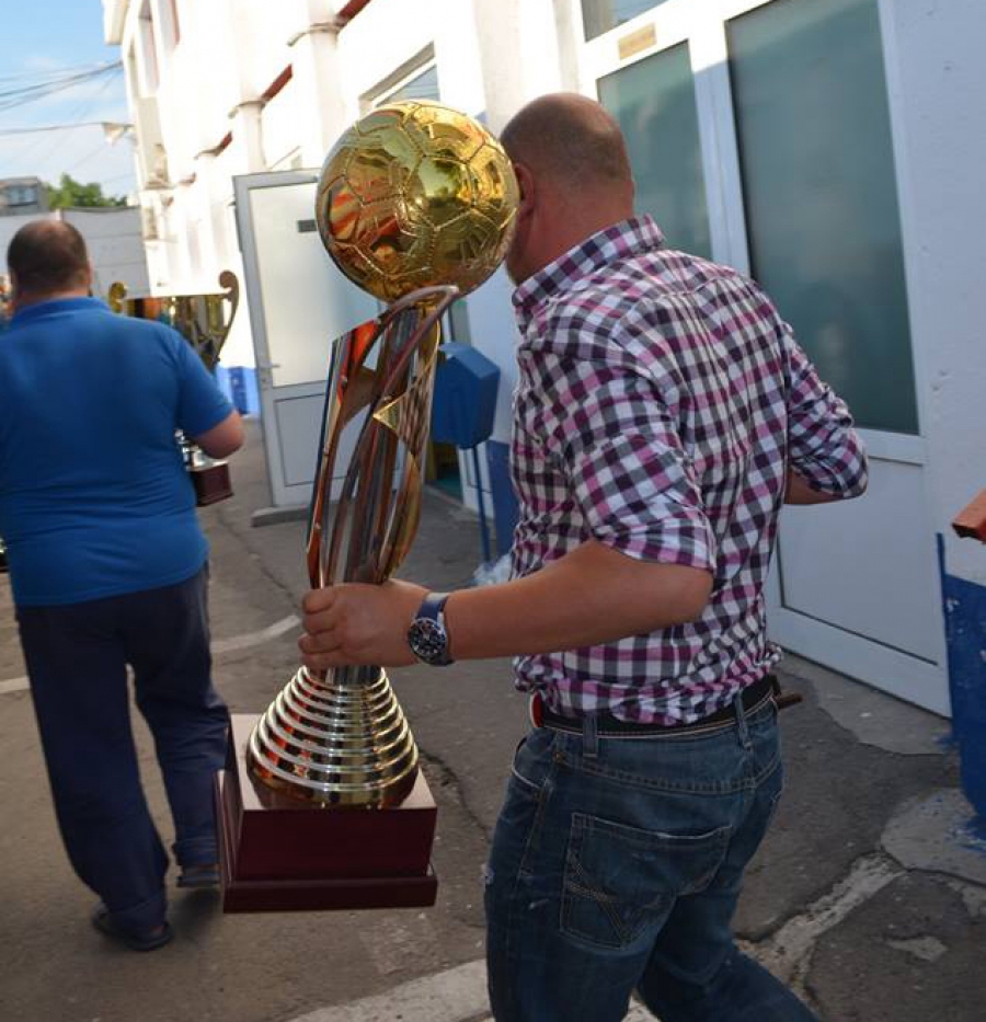 A început EVACUAREA OŢELULUI de pe STADION (GALERIE FOTO)