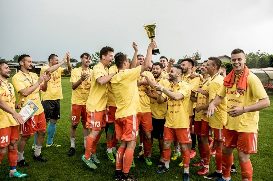 CS Universitatea, la festivitatea de premiere, după finala ”Cupei României” la Fotbal