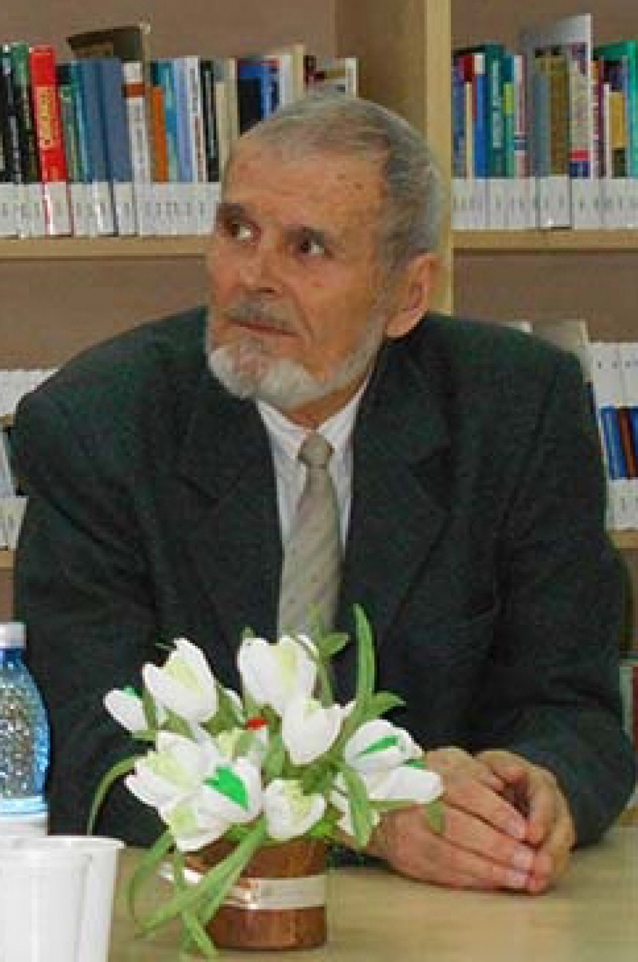 Un profesor gălăţean - distins cu PREMIUL Academiei Române